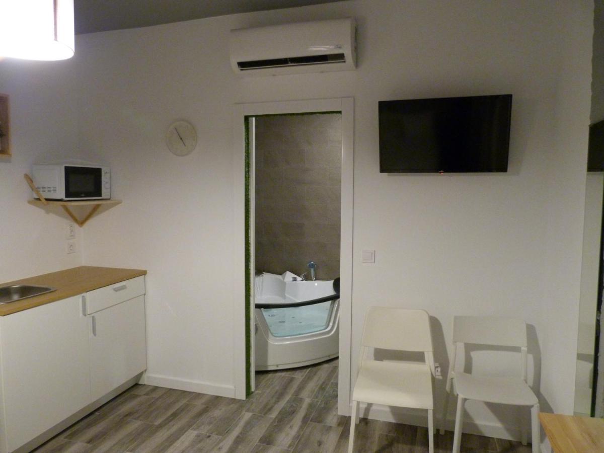 バレンシアIntimo Y Acogedor "Algunos" Con Banera Hidromasajeアパートメント エクステリア 写真