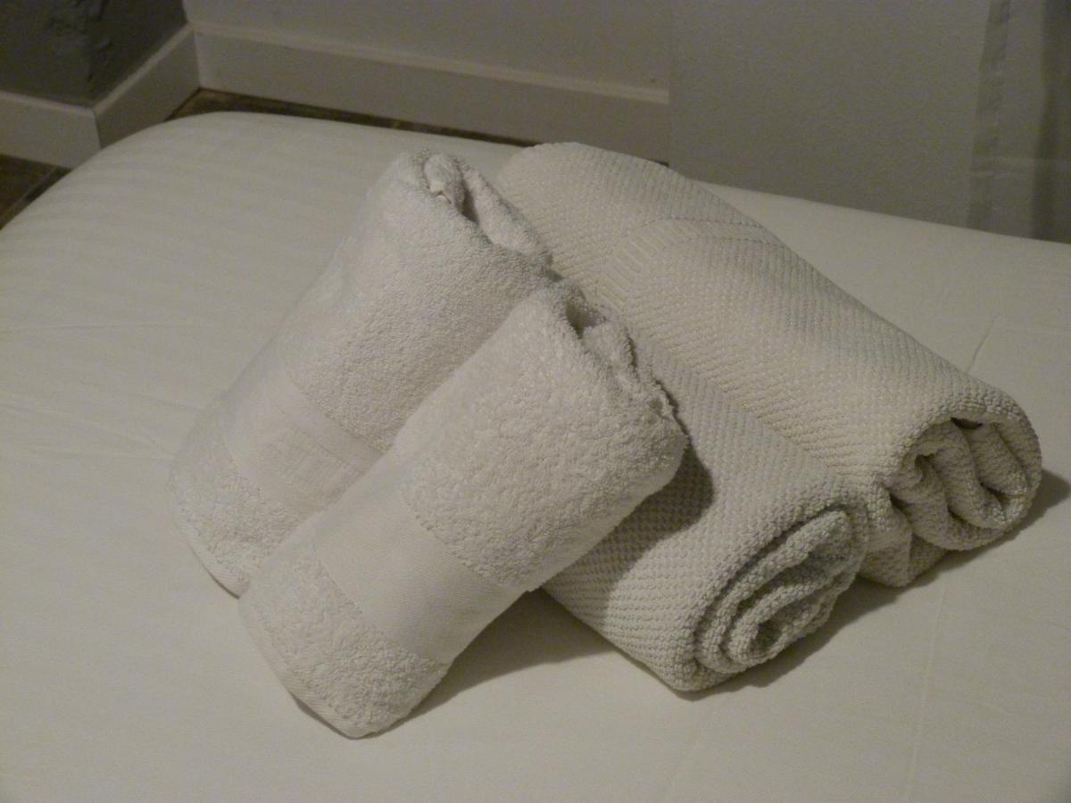 バレンシアIntimo Y Acogedor "Algunos" Con Banera Hidromasajeアパートメント エクステリア 写真